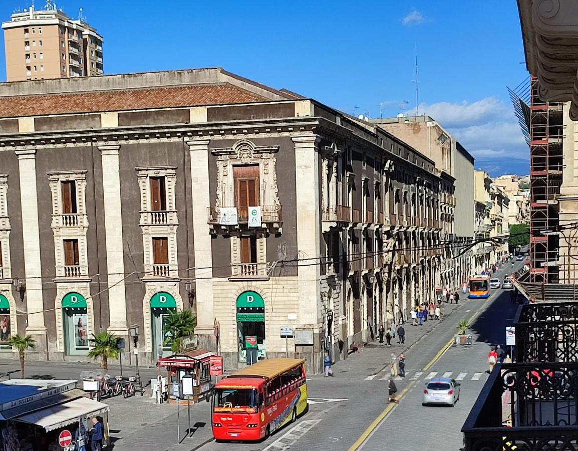 Cortile Stesicoro Bed and Breakfast Catania Exterior foto