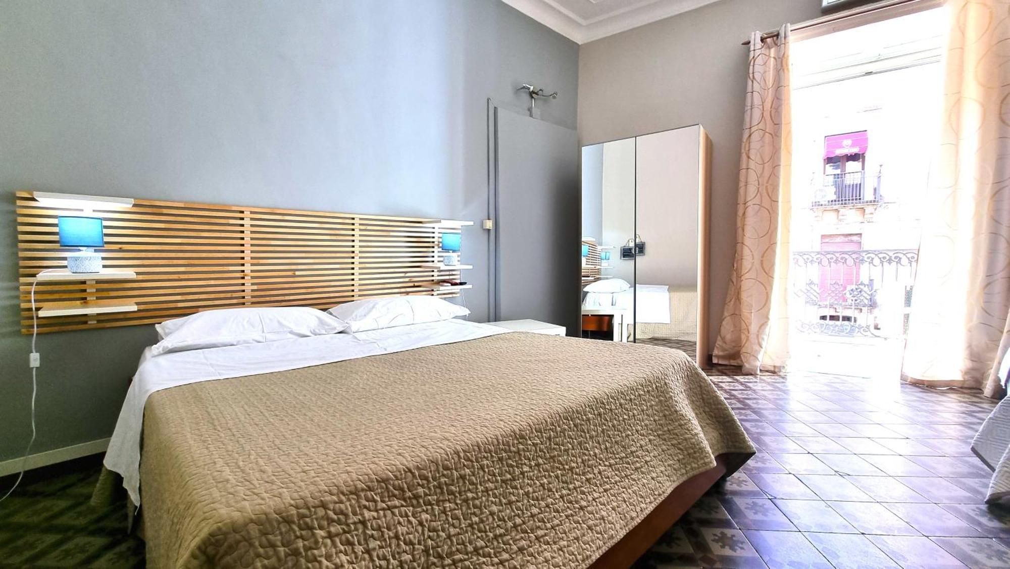 Cortile Stesicoro Bed and Breakfast Catania Exterior foto