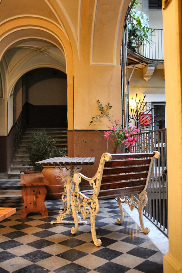 Cortile Stesicoro Bed and Breakfast Catania Exterior foto